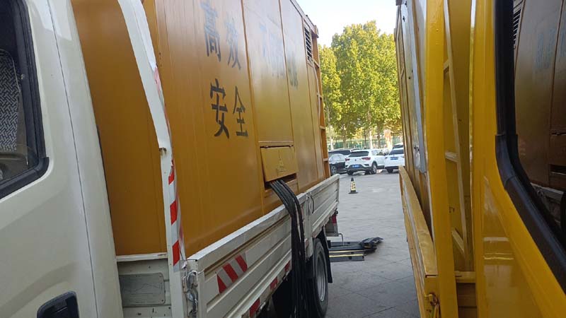 云岩如何判断柴油发电机组和UPS电源的切换时间是否符合要求？